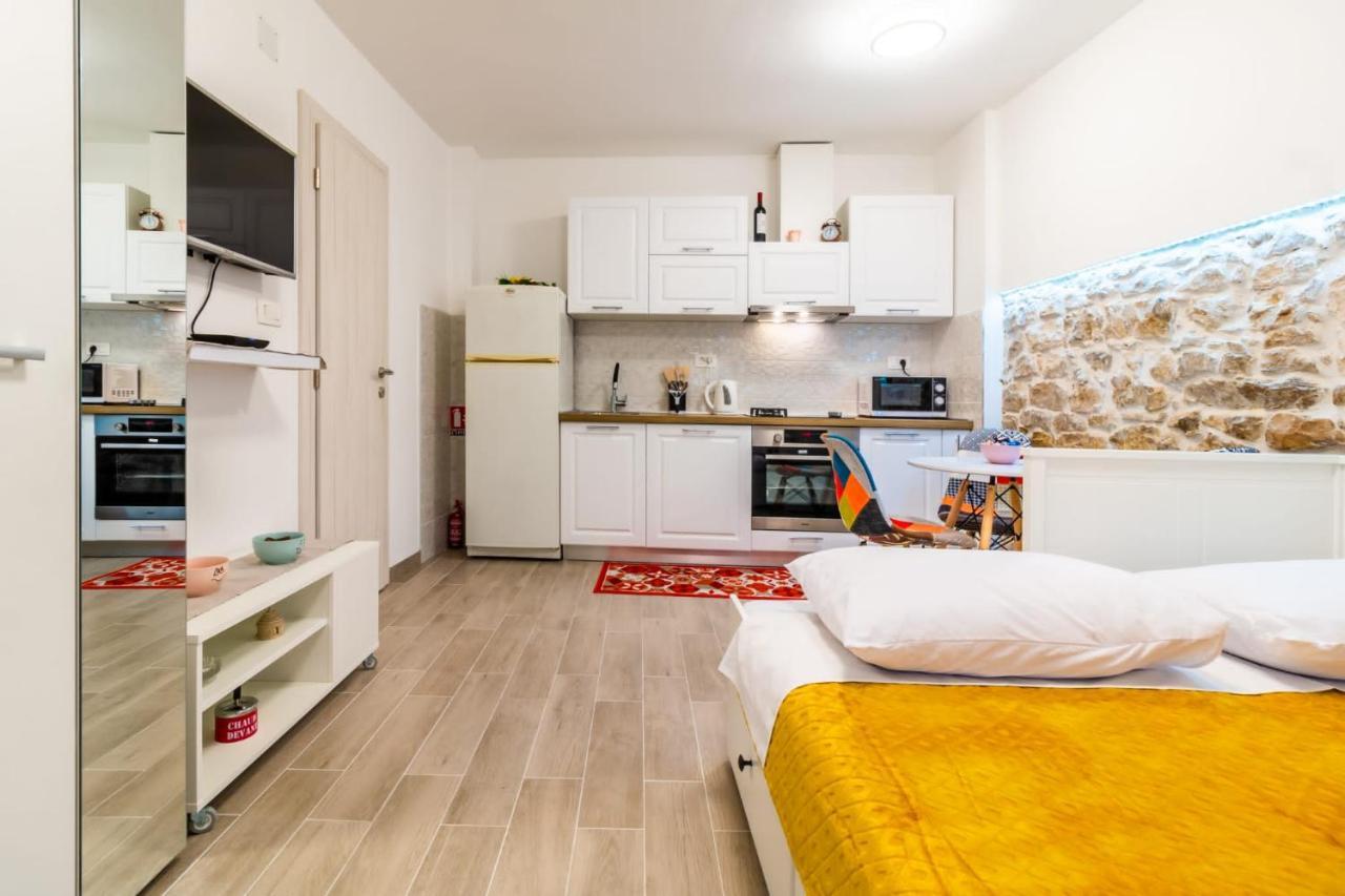 Studio apartman Mirela Kaštel Štafilić Kaštela Esterno foto